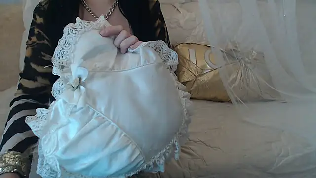 Mia-Montal777 online show from 12-02-25, 06:37