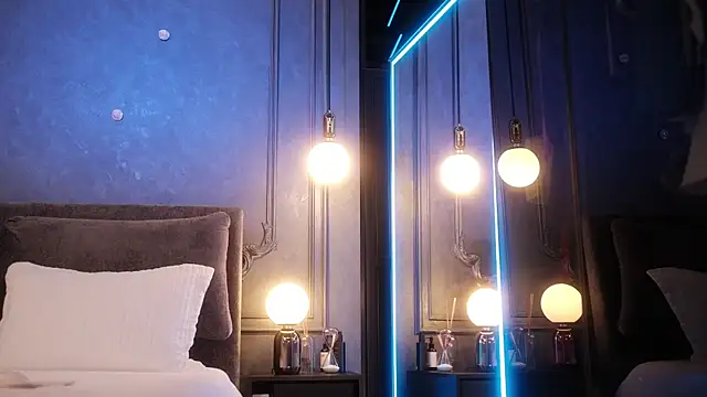 Snapshot of Rikka_Moore chatting on 10-02-25, 10:51 Rikka Moore online show from 10-02-25, 10:51