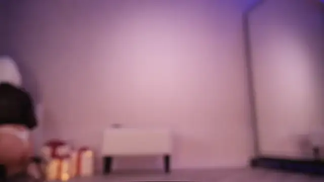 Snapshot of Rikka_Moore chatting on 12-22-25, 11:43 Rikka Moore online show from 12-22-25, 11:43