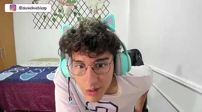 Snapshot of Jackson_Careyy chatting on 02-05-25, 09:07 Jackson Careyy online show from 02-05-25, 09:07