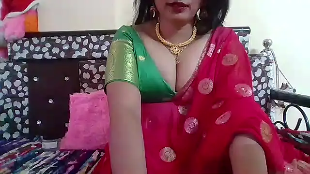 Snapshot of NautyBabe chatting on 10-05-25, 08:05 NautyBabe online show from 10-05-25, 08:05