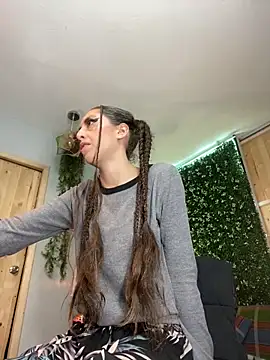 VickyJackson  online show from 04-13-26, 08:46