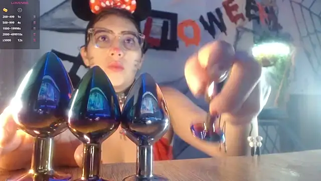 DaMikaela  online show from 10-08-25, 07:03