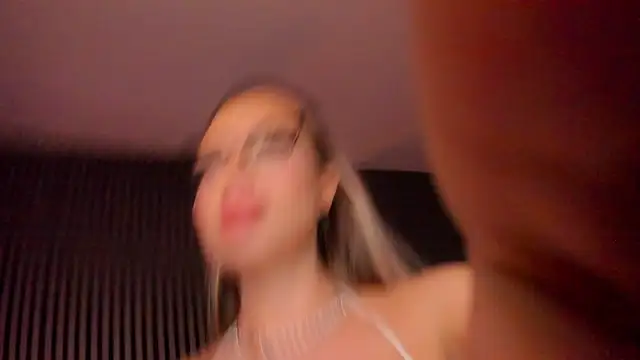 SeraVonDee online show from 12-14-24, 12:44