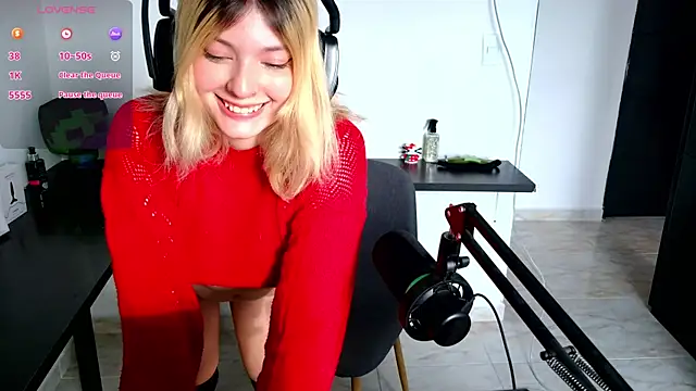 Snapshot of Ania_jones chatting on 10-04-25, 09:05 Ania jones online show from 10-04-25, 09:05