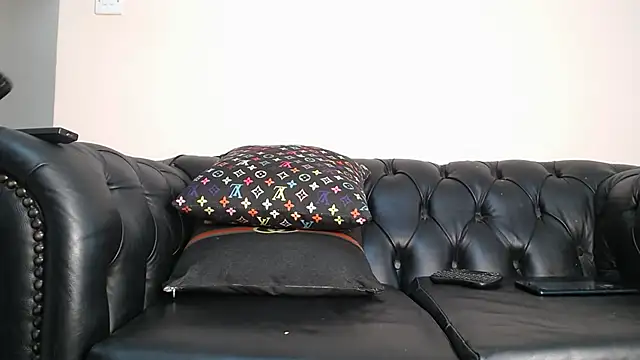 santa queenn online show from 12-21-24, 12:38