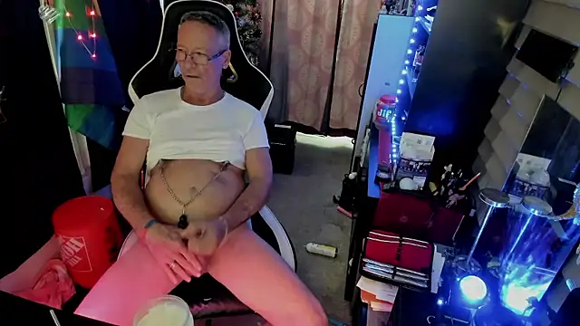 Daddysthick online show from 01-14-26, 08:01