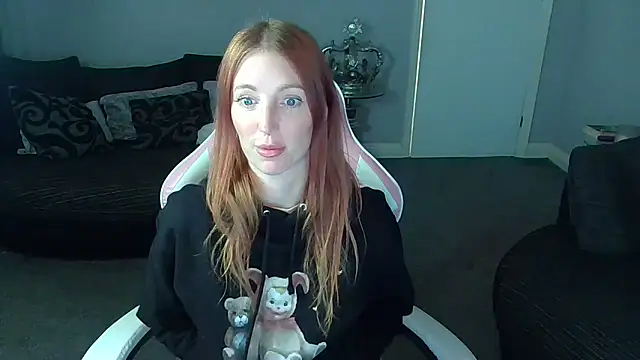 Snapshot of Red_firesquirt chatting on 01-06-26, 03:27 Red firesquirt online show from 01-06-26, 03:27