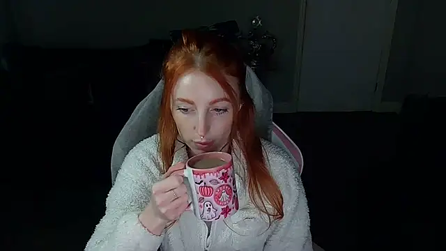 Red firesquirt online show from 02-11-25, 02:46