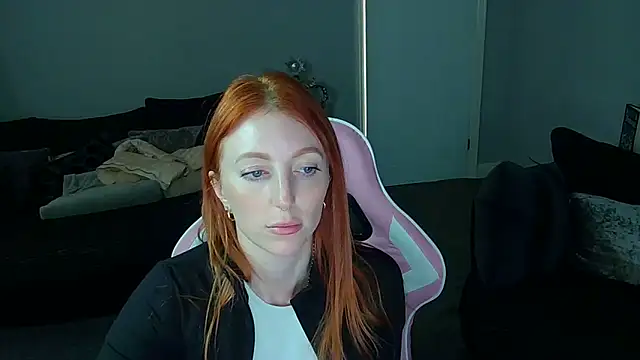 Red firesquirt online show from 03-05-25, 04:24