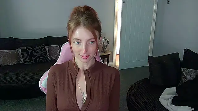 Red firesquirt online show from 04-28-26, 01:15