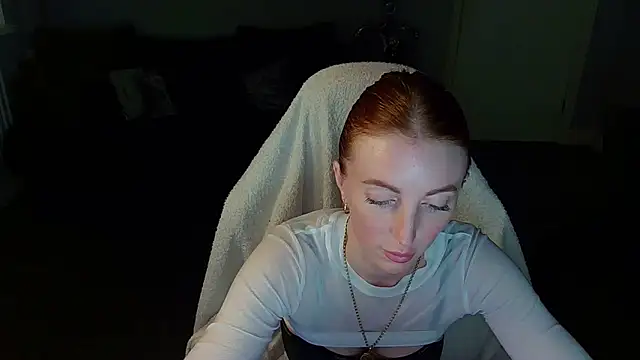 Snapshot of Red_firesquirt chatting on 11-05-25, 03:48 Red firesquirt online show from 11-05-25, 03:48