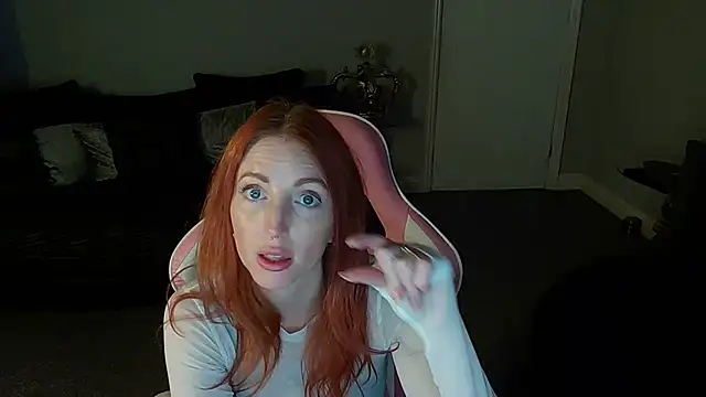 Snapshot of Red_firesquirt chatting on 11-04-25, 03:16 Red firesquirt online show from 11-04-25, 03:16