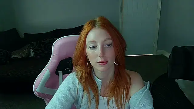 Red firesquirt online show from 03-18-25, 02:28