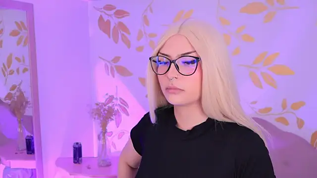 Misselektra   online show from 10-08-25, 04:36