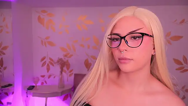 Misselektra   online show from 03-26-26, 05:06