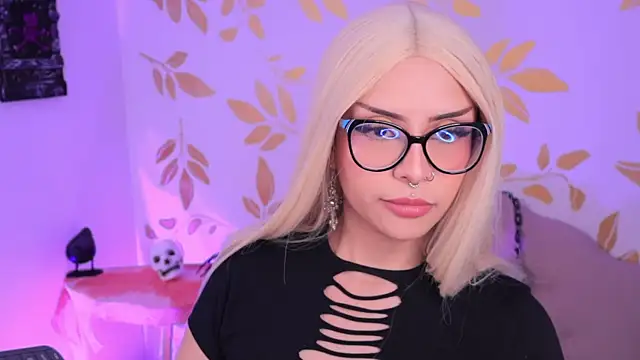 Misselektra   online show from 10-22-25, 03:39