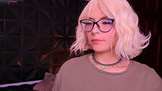 Misselektra   online show from 03-19-25, 03:41