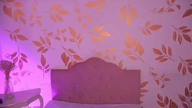 Misselektra   online show from 04-10-26, 05:25