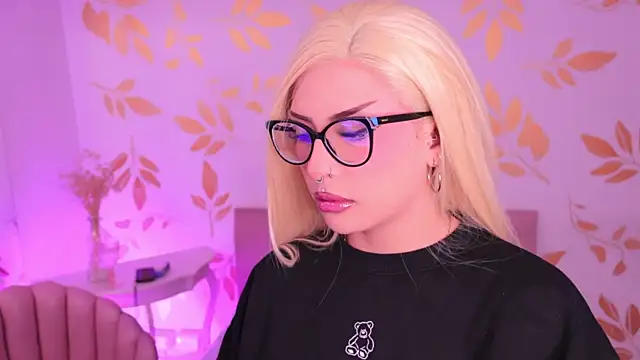 Misselektra   online show from 02-09-26, 05:38