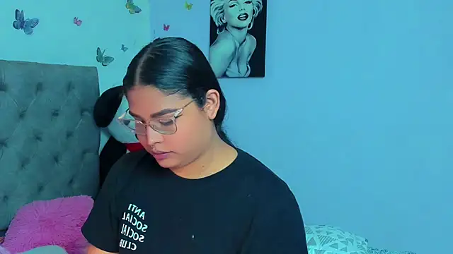 mabellfox online show from 02-12-25, 08:50