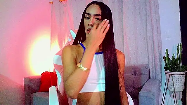 Snapshot of carmen14 chatting on 05-21-26, 05:05 carmen14 online show from 05-21-26, 05:05