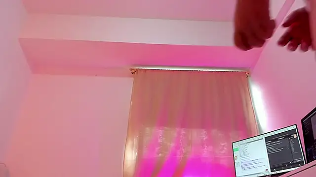 soyamandaa  online show from 10-13-25, 07:04