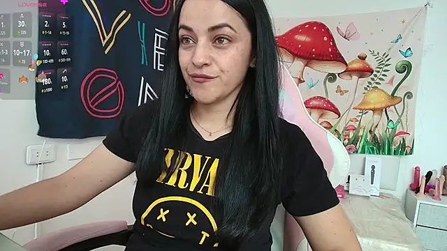 LovelyAzucena online show from 04-23-26, 03:13