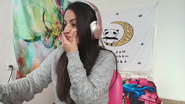 Snapshot of LovelyAzucena chatting on 02-23-26, 04:51 LovelyAzucena online show from 02-23-26, 04:51