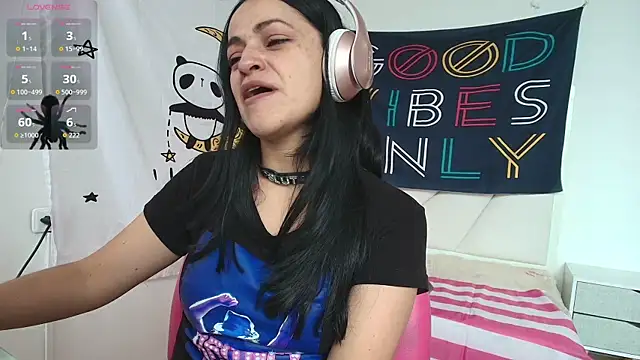 LovelyAzucena online show from 03-19-26, 06:41