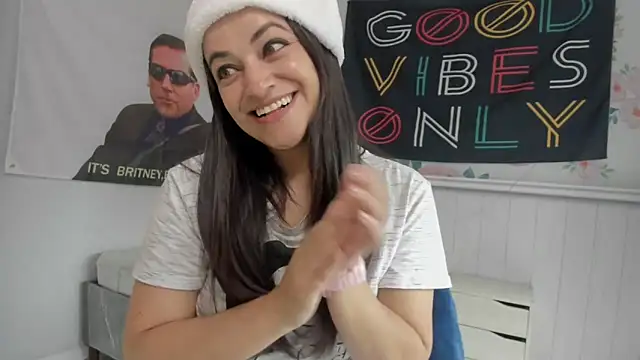 LovelyAzucena online show from 12-20-25, 03:26