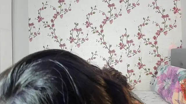 Alisagold90 online show from 12-16-25, 07:45