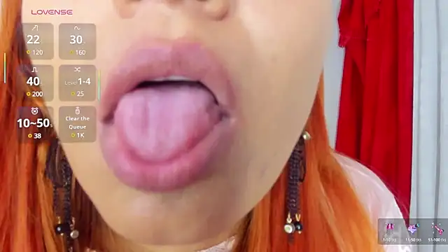 Snapshot of Victoria_Caruso chatting on 02-26-25, 03:03 Victoria Caruso online show from 02-26-25, 03:03