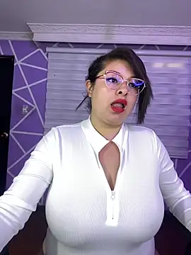 MiiaaJoness online show from 05-26-26, 03:21