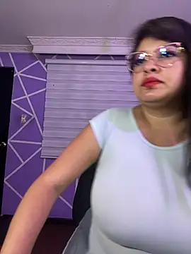 MiiaaJoness online show from 05-09-26, 04:49