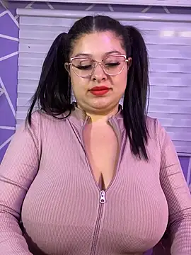 MiiaaJoness online show from 05-04-26, 04:32
