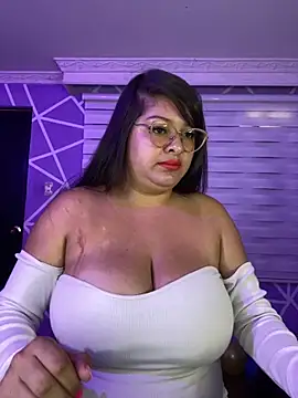 MiiaaJoness online show from 10-06-25, 03:35