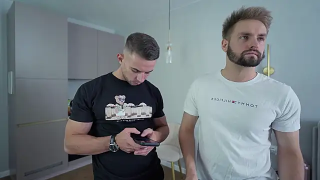 enjoy me online show from 04-02-26, 09:27