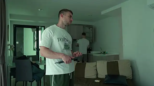 enjoy me online show from 02-08-26, 01:47