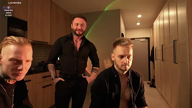 enjoy me online show from 10-18-25, 03:47