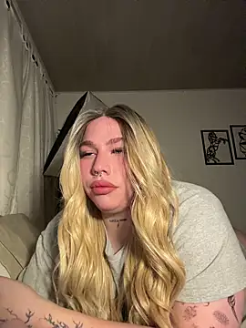 IsabellaFigueredo   online show from 11-04-25, 09:35