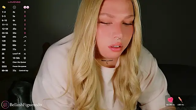 IsabellaFigueredo   online show from 12-16-25, 04:55