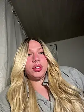 IsabellaFigueredo   online show from 11-03-25, 05:38