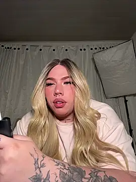 IsabellaFigueredo   online show from 11-05-25, 11:35