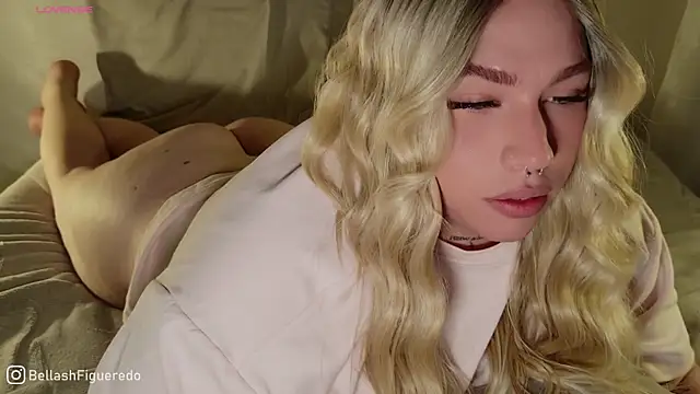 Snapshot of IsabellaFigueredo__ chatting on 09-13-25, 06:35 IsabellaFigueredo   online show from 09-13-25, 06:35