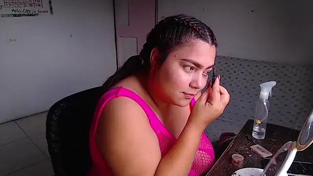 girl milk2 online show from 11-08-25, 02:20