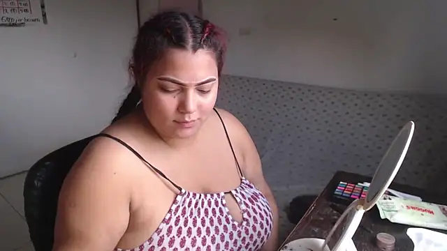 girl milk2 online show from 11-14-25, 06:33