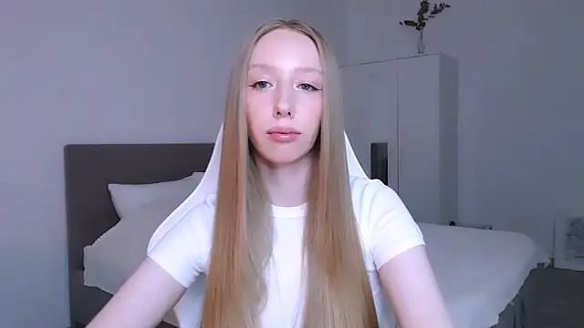 Luna insniity online show from 11-13-25, 08:02