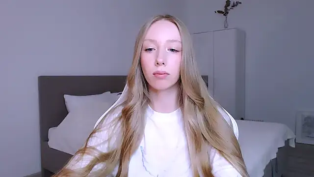 Luna insniity online show from 11-04-25, 07:50