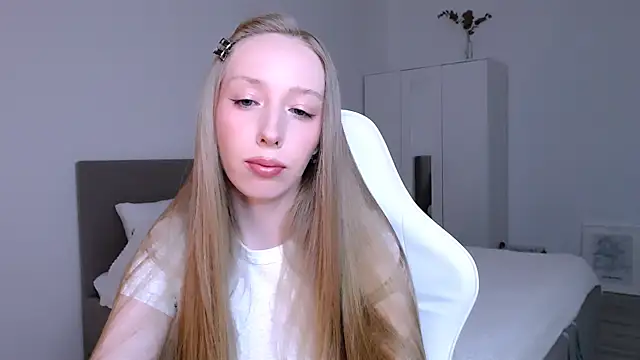 Luna insniity online show from 01-15-26, 08:56